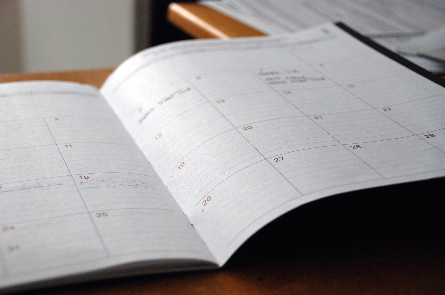 outsourcing pros and cons